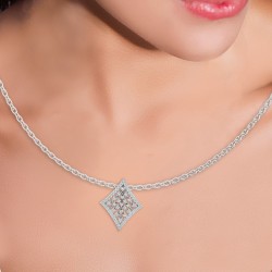 Diamond Pendant in 18 kt gold (2.00 gram) with Diamonds (0.36 ct) 